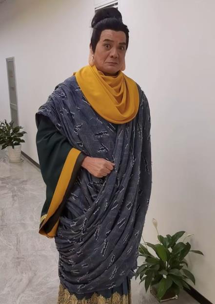 杨方配资 TVB金牌绿叶曾是“最惨带货明星”，70岁生日女儿温馨告白引泪目